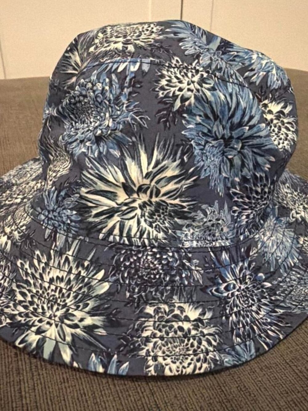 Penguin Women's Reversible Bucket Hat